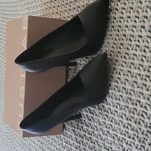 Just fab black Gisselle classic pump **new**